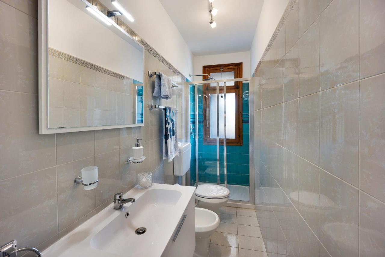 Seaview Apartment Imperia Luaran gambar