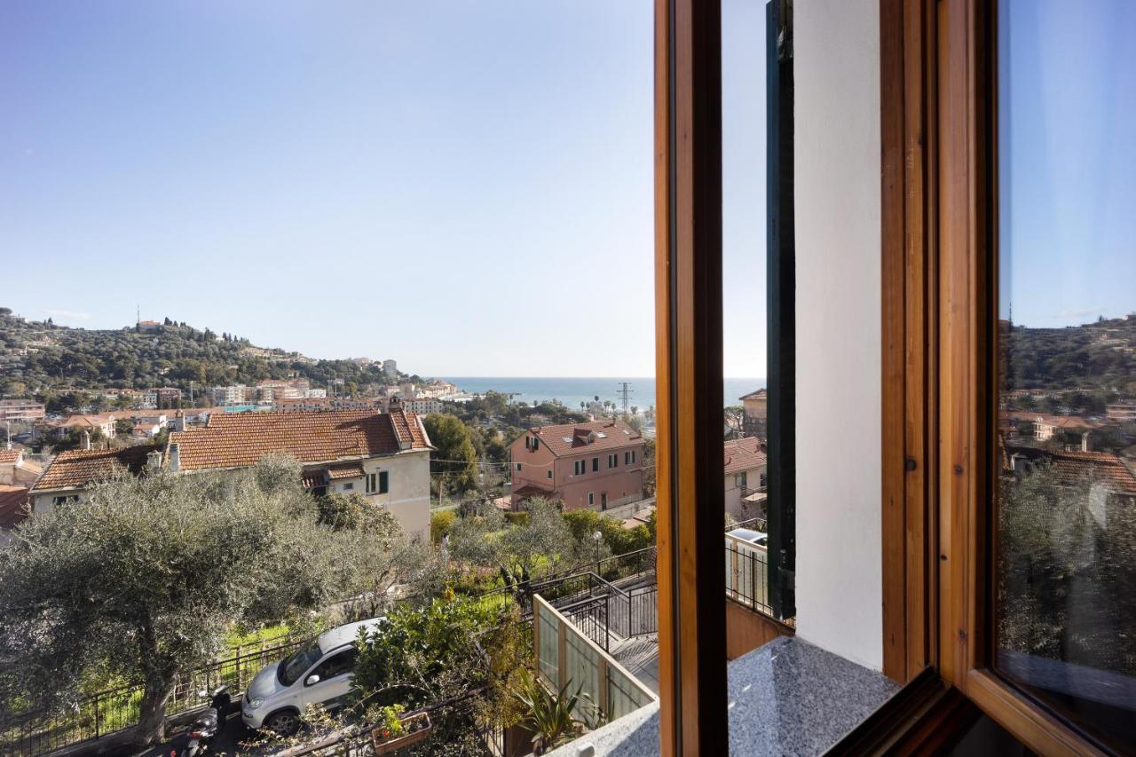 Seaview Apartment Imperia Luaran gambar